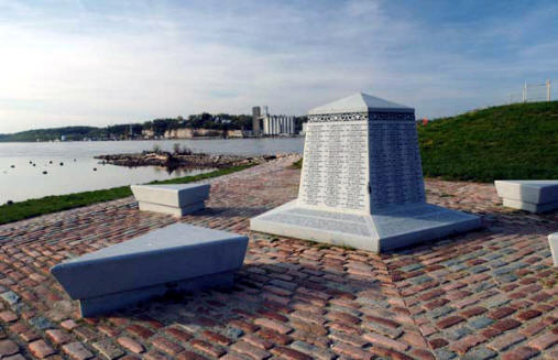 Monument to Confederate dead on Smallpox Island