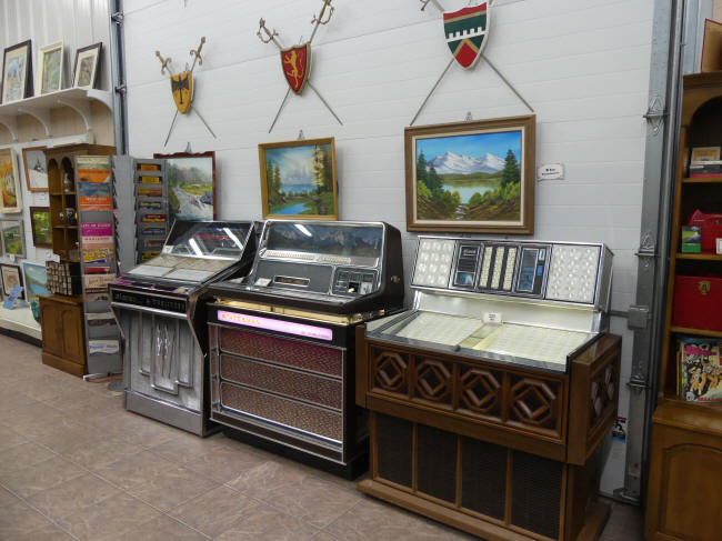 jukeboxes at isett heritage museum