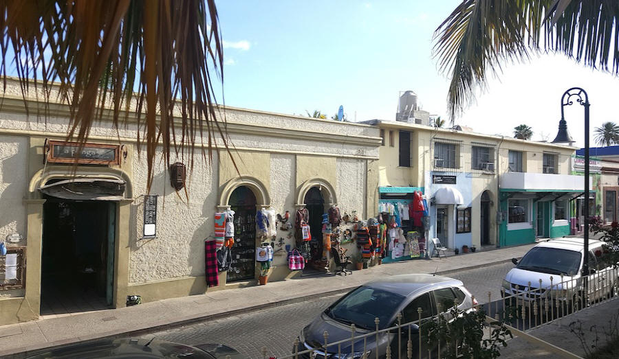 Craft shops on Mission square  at Los Cabos, Mexico