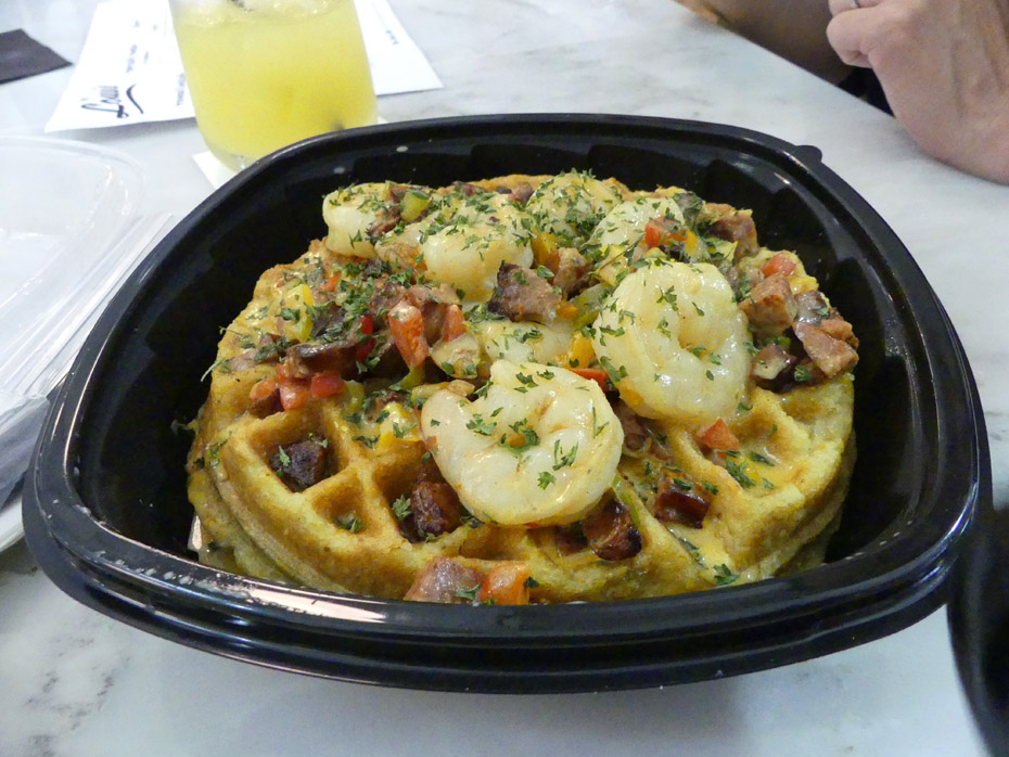 Shrimp and grits on a waffel