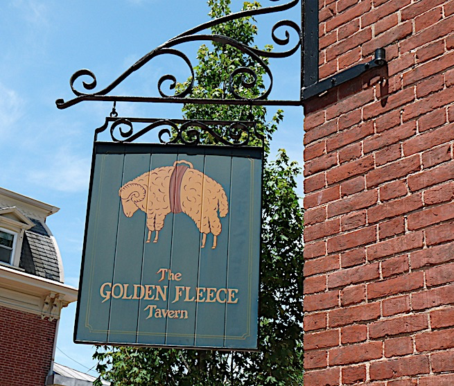 Golden Fleece Tavern exterior sign