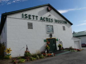 Barn section of Isett Museum