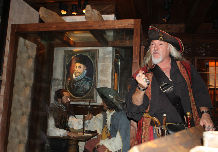 two pirates exhibit at Pirate Museum  in St. Augustine, FL