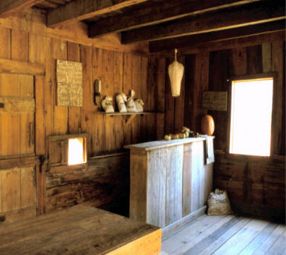 Vann's Tavern interior