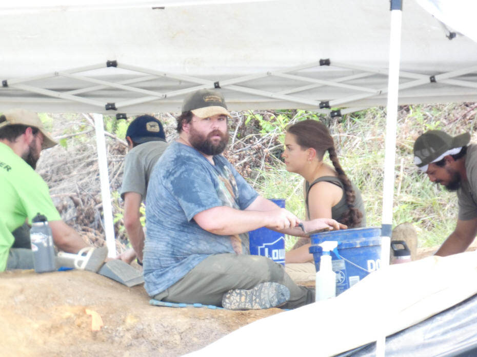 workers digging at Gray Fossill site