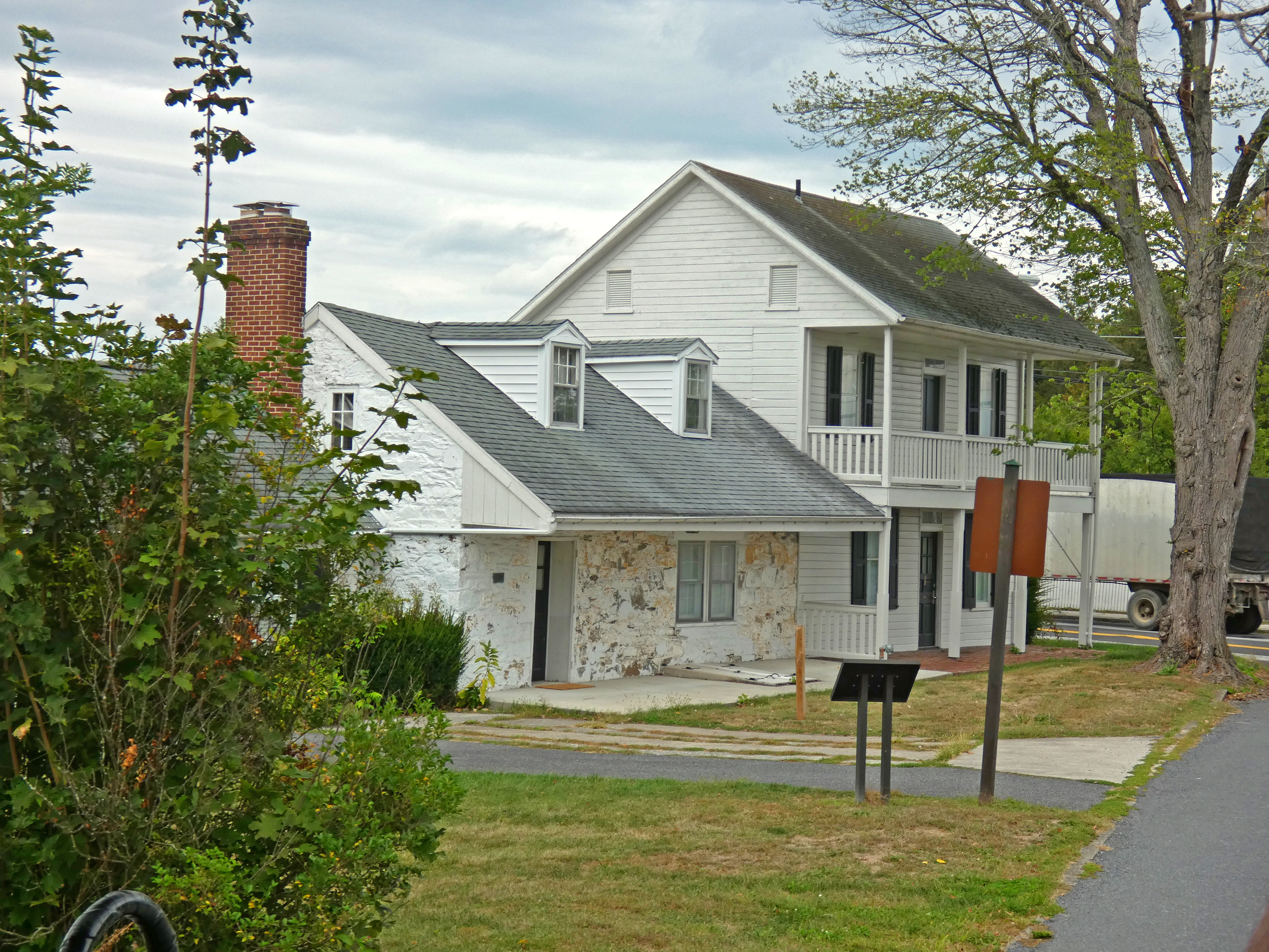 stone cottage that was Lee's headquarters at Gettysburg