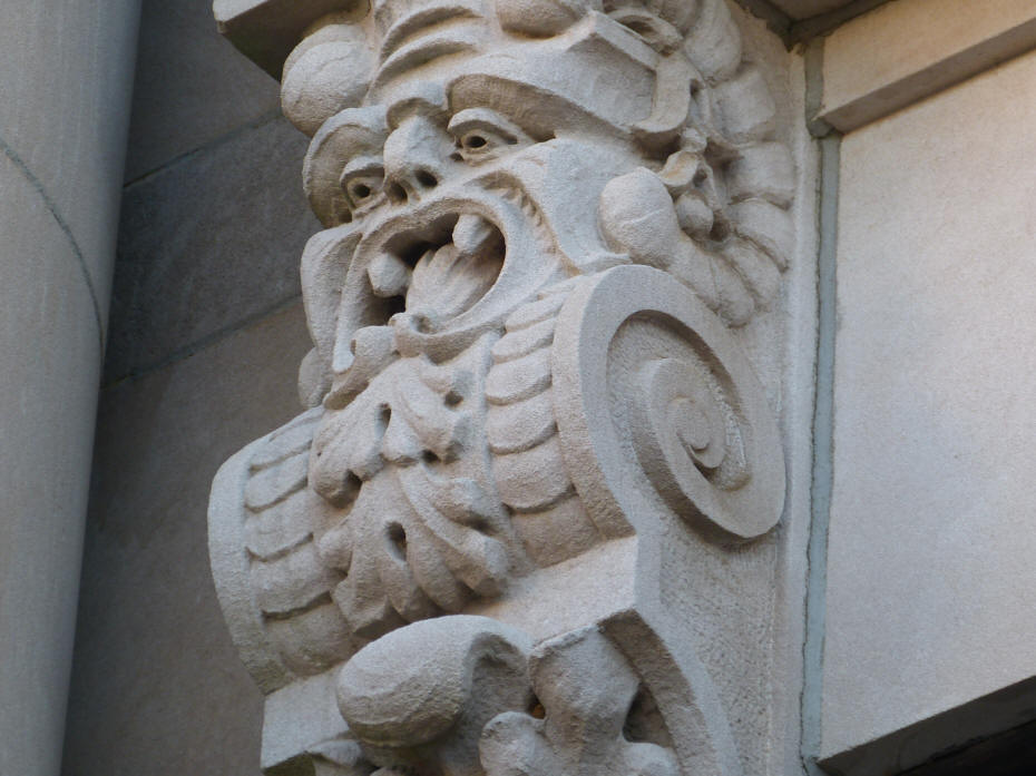 gorgoyl on empire bank buildiong