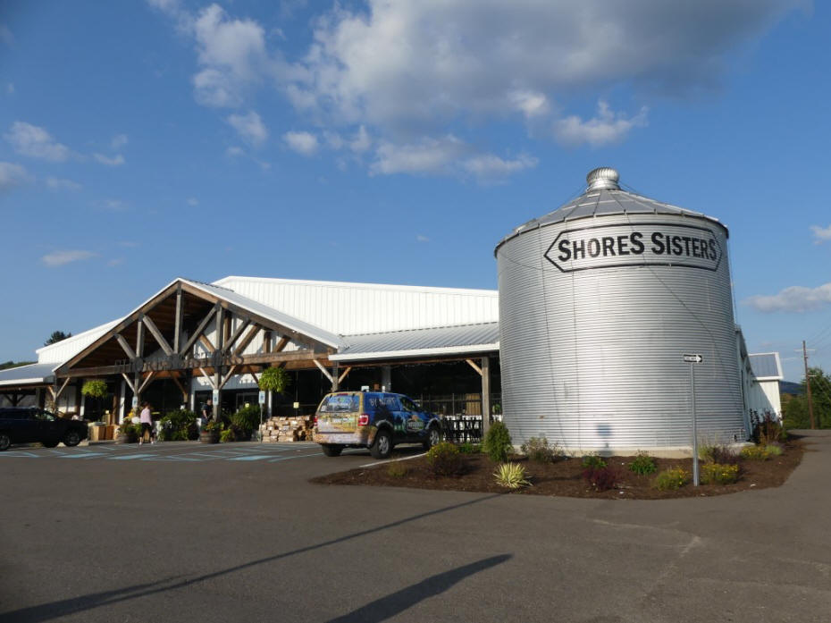 shores sisters market