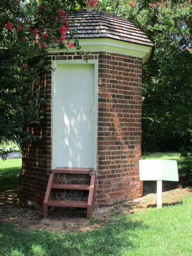 out house at Poplar Forest 