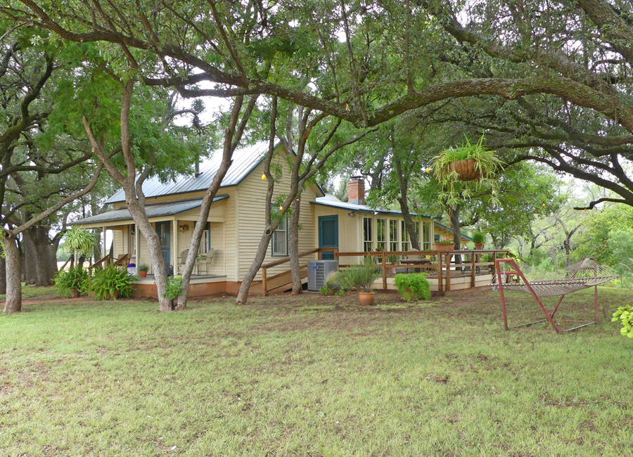 Ranch house
                                      at Parini Ranch Lodging