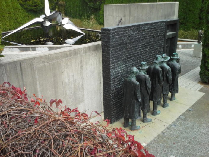 sculpture of people in line at Grounds for Sculpture near Trenton, N.J.