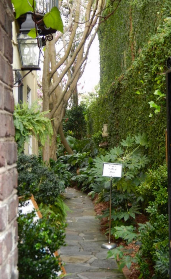 Entrance way to courtyard