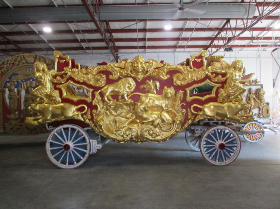red and gold circus wagom
