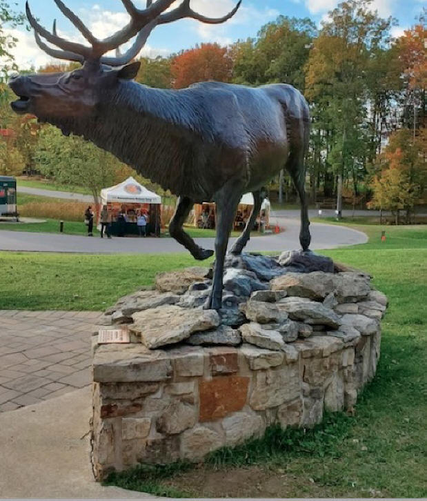 elk stature at Visitors center at state park