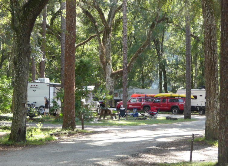 RVs at DeSoto Park