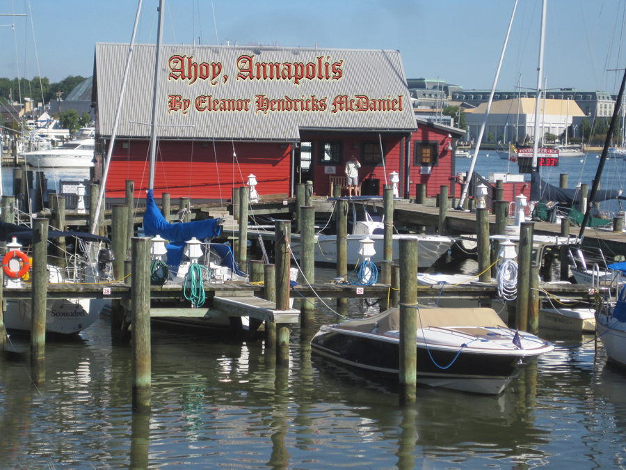 Waterfront view of Annaplois