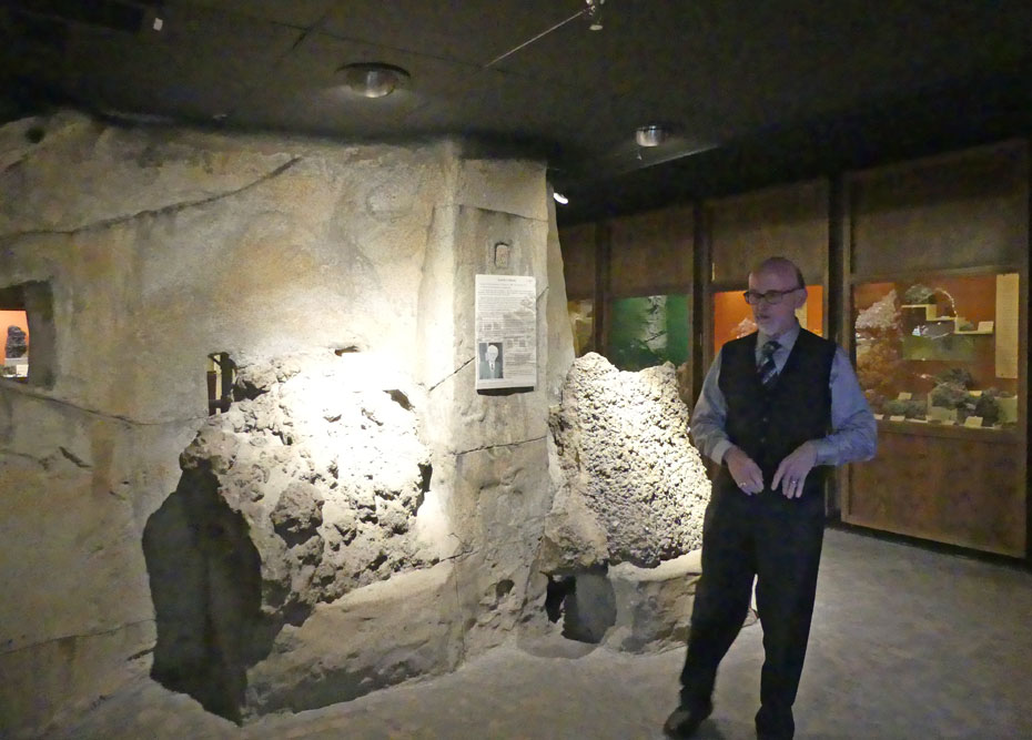 Director shows mineral exhibit at Joplin's Mineral and History Museum