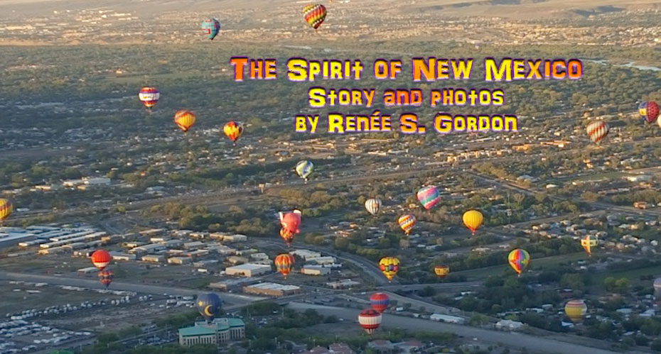 Hot air balloons ove rNew Mexico