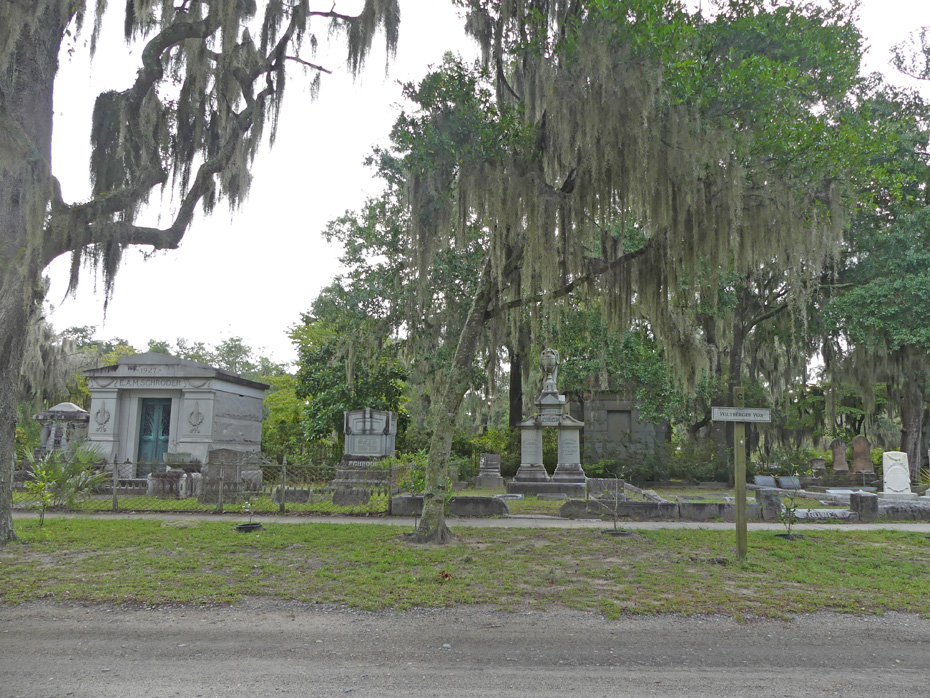 bonadventure cemetary  in Savannah