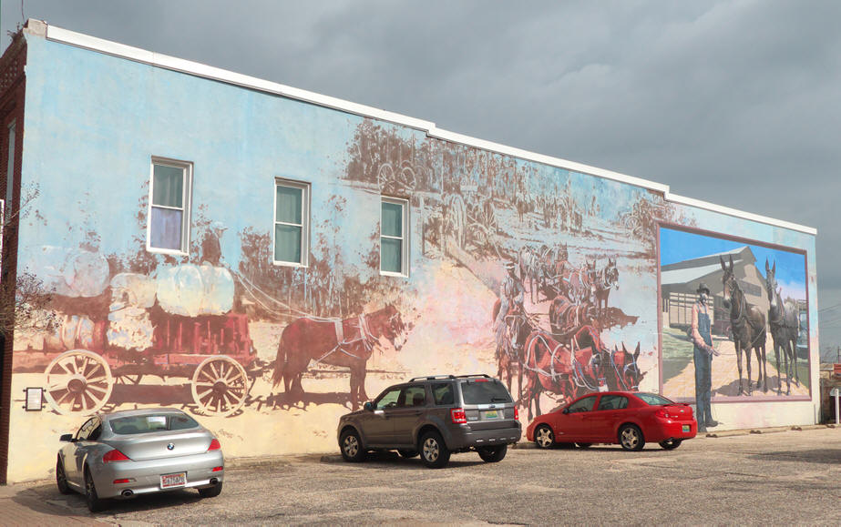 Dothan mural honoring mules