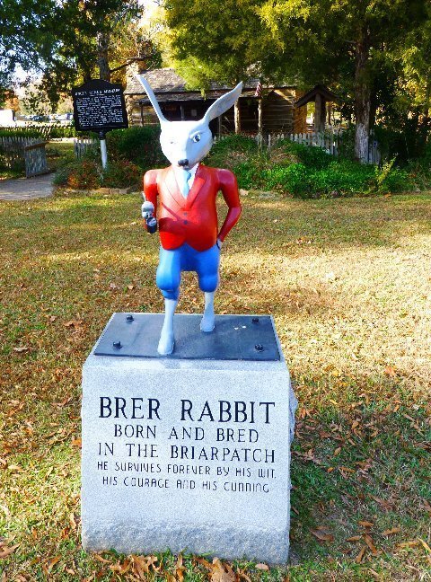 Brer Rabbit stature in Eatonton, Georgia