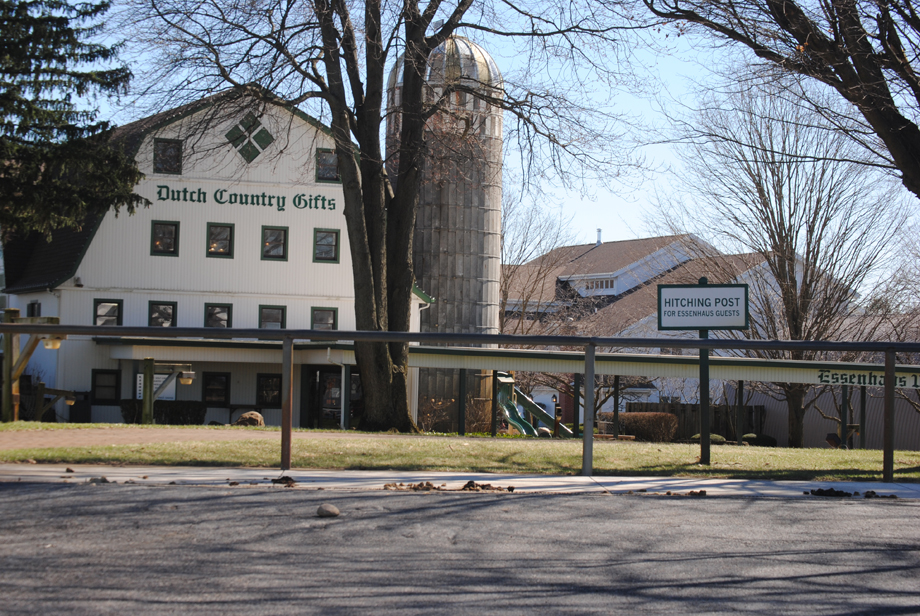 Dutch Country Gifts / Barn at Das Dutchman Essenhaus in Middleburg, Indianna