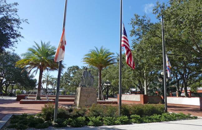 immigrant stature in centenniel park in ybor city